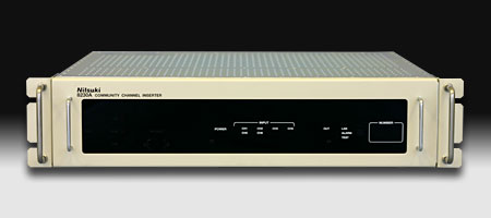 MODEL 8230A 自主放送用多重器 写真:MODEL 8230A 自主放送用多重器